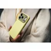 Decoded Silikon Back Cover Hülle mit MagSafe für Apple iPhone 17 Pro - Yuma Yellow 10